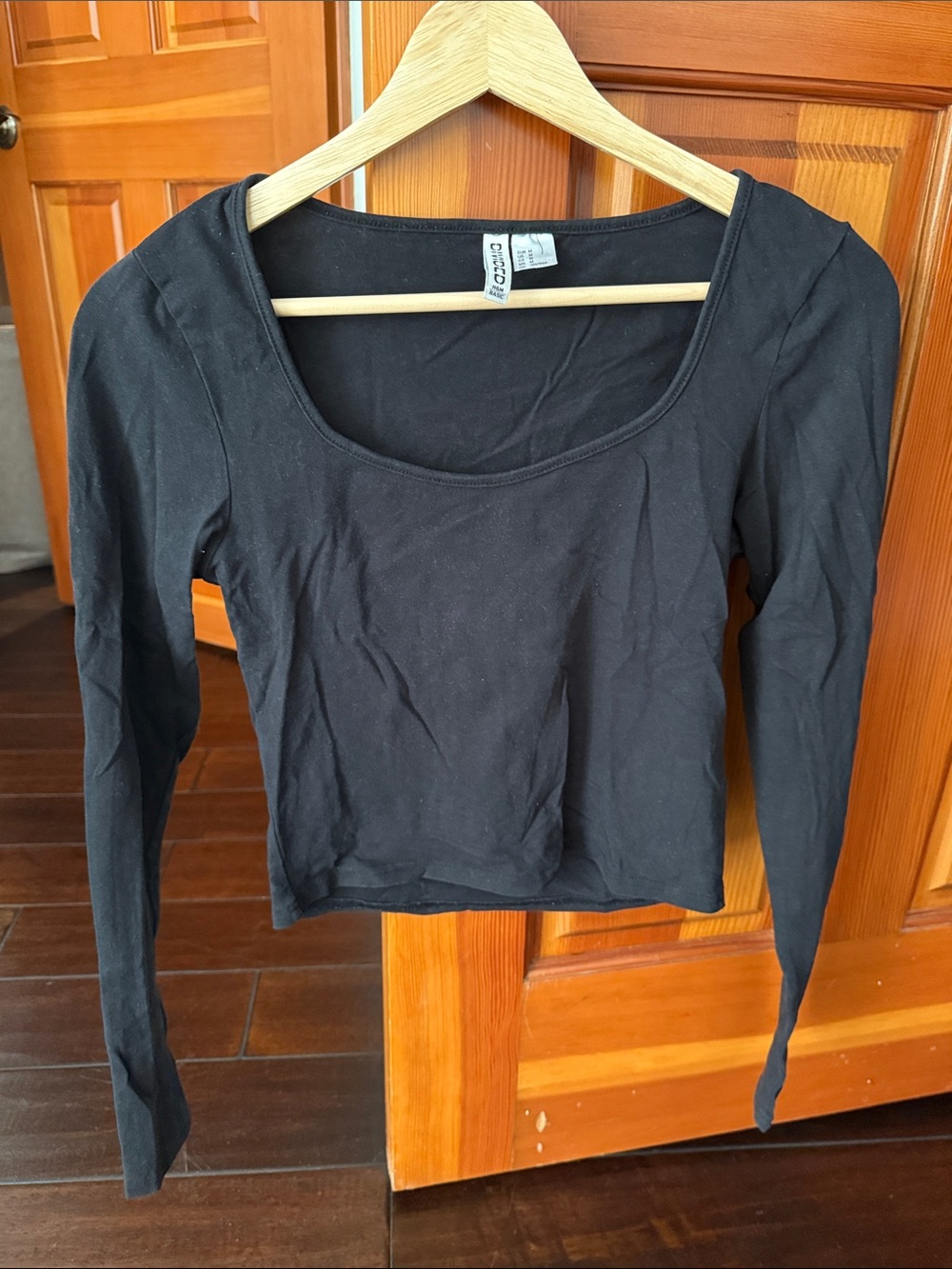 Divided Black Scoop Neck Long-Sleeve Crop Top
